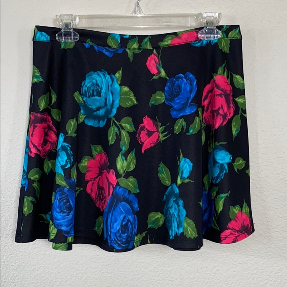 F21 skater skirt with rose design size L
